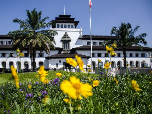 Satu Abad Gedung Sate, Yuk Lihat Lagi Keindahan Arsitekturnya