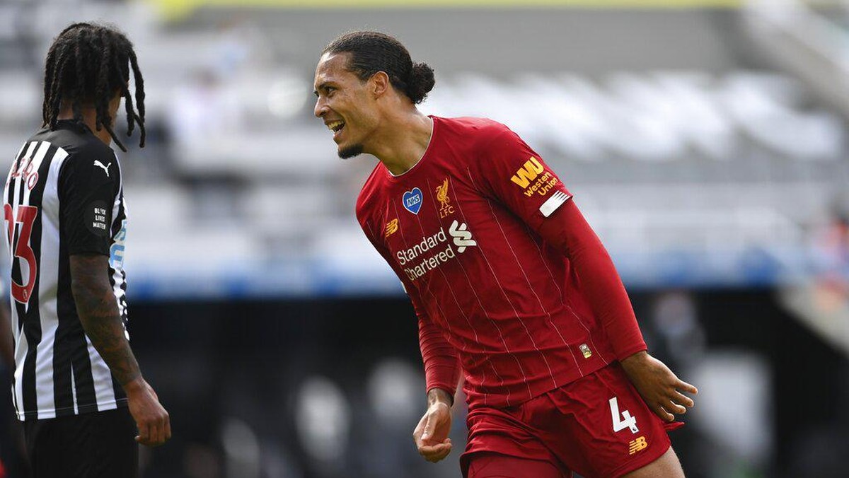 Virgil van Dijk selalu tampil penuh sepanjang musim ini (Laurence Griffiths, Pool via AP)