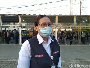 KCI Ungkap 90 Persen Penumpang KRL Sudah Pakai Lengan Panjang