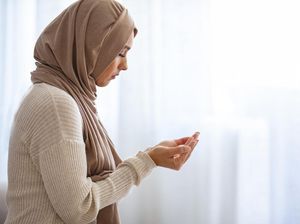 Bacaan Qunut Witir, Qunut Subuh dan Qunut Nazilah Lengkap Arab dan Artinya Bacaan Qunut Witir, Qunut Subuh dan Qunut Nazilah Lengkap Arab dan Artinya
