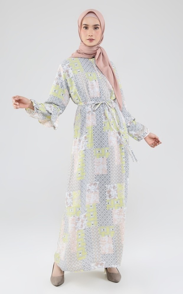 Eliza Gamis/instagram.com/hijup/ 5 Gamis Modern untuk Shalat Idul Adha