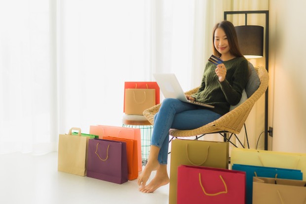 Belajar dari pengalaman belanja online sebelumnya untuk kenyamanan.