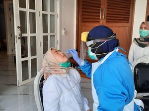 Wakil Ketua DPRD Positif COVID-19, Bupati Purwakarta Jalani Tes Swab Wakil Ketua DPRD Positif COVID-19, Bupati Purwakarta Jalani Tes Swab