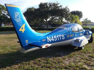 Unik! Mobil Pakai Buntut Pesawat Capung