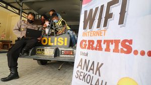 Demi Internet Gratis, Anak-anak Ini Belajar di Kantor Polisi