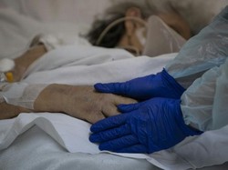 RS Chile Pastikan Pasien Corona Tidak Meninggal Sendirian