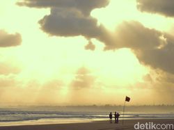 Beda Banget! Pantai Barat Pangandaran Dulu dan Sekarang