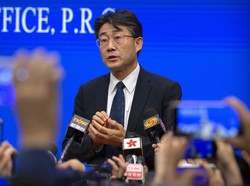 Ilmuwan Top China Ngaku Disuntik Vaksin Corona Hasil Percobaan