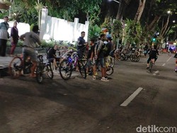 Angka Kematian Kasus COVID-19 Surabaya Tinggi, Namun Masih Banyak Kerumunan