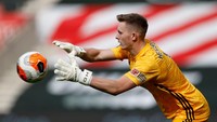 Kiper Sheffield United, Dean Henderson menempati peringkat kesembilan. Diriya melakukan 97 saves (Getty Images)