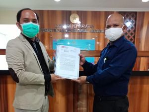 Pengacara Minta Jokowi Kembalikan Evi Novida Ginting sebagai Komisioner KPU Pengacara Minta Jokowi Kembalikan Evi Novida Ginting sebagai Komisioner KPU