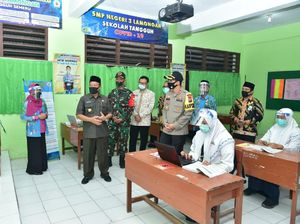 Belum New Normal, Lamongan Simulasi Belajar Tatap Muka Saat Pandemi COVID-19 Belum New Normal, Lamongan Simulasi Belajar Tatap Muka Saat Pandemi COVID-19