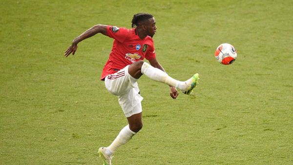 10 Pemain Hobi Nekel di Liga Inggris, Nomor Satu Beknya MU