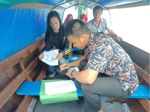 Pak Pos Ujung Tombak Bantuan di Saat Pandemi