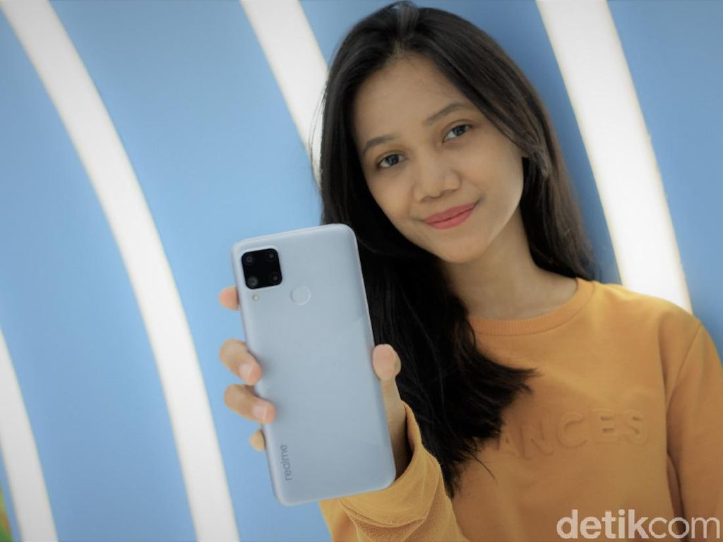 10 HP Baterai Besar Harga Terjangkau 10 HP Baterai Besar Harga Terjangkau