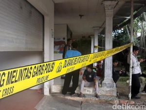 2 Kantor PAC Dibom Molotov, Ketua DPC PDIP Bogor: Ada Upaya Adu Domba 2 Kantor PAC Dibom Molotov, Ketua DPC PDIP Bogor: Ada Upaya Adu Domba