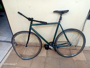 Mobil Ditabrak Pesepeda, Sopir di Bali Hunus Samurai