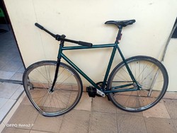 Mobil Ditabrak Pesepeda, Sopir di Bali Hunus Samurai