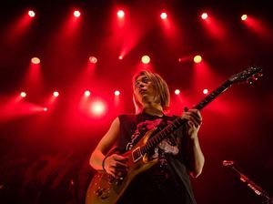 Kondisi Gitaris ONE OK ROCK Toru Yamashita yang Positif COVID-19