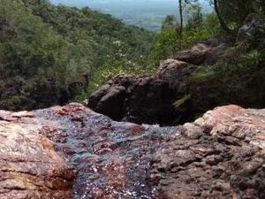 Air Terjun Manjang Merah, Surga Tersembunyi di Pulau Bangka