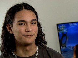 Drop Out SMA Demi Ngegame, Remaja Ini Raup Uang Ratusan Juta