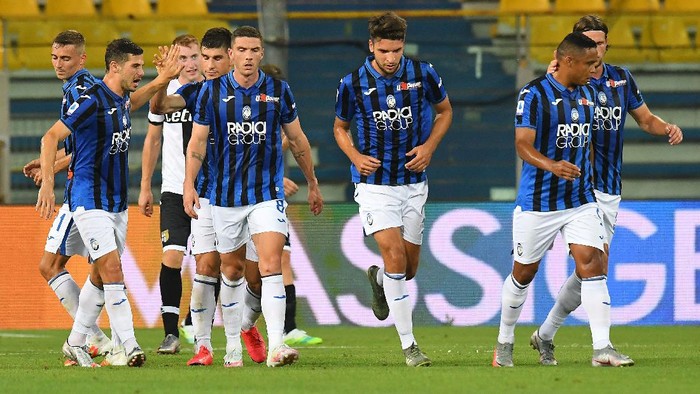 PARMA, ITALY - JULY 28:  Ruslan Malinovskyi of Atalanta BC celebrates after scoring the 1-1 goal during the Serie A match between Parma Calcio and Atalanta BC at Stadio Ennio Tardini on July 28, 2020 in Parma, Italy. (Photo by Alessandro Sabattini/Getty Images)