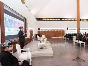 Bupati Anas Minta Pendamping Desa Optimalkan Program Smart Kampung Bupati Anas Minta Pendamping Desa Optimalkan Program Smart Kampung