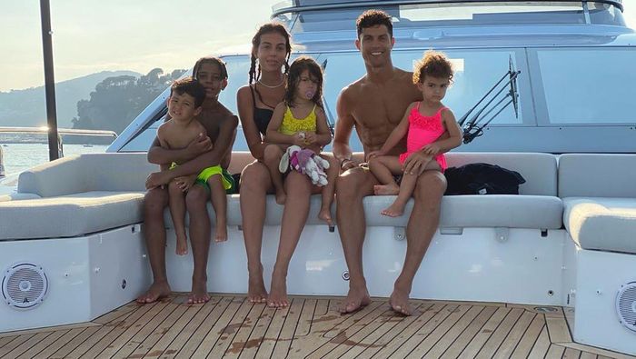 Cristiano Ronaldo Cristiano Ronaldo
