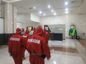 Video Gedung DPRD DKI Disemprot Disinfektan, Ada Anggota Positif Covid