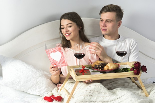 Ucapan Anniversary bisa membuat hubungan semakin harmonis dan romantis.