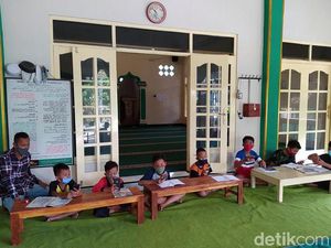 Ini Masjid di Magelang yang Sediakan WiFi Gratis untuk Belajar Online Ini Masjid di Magelang yang Sediakan WiFi Gratis untuk Belajar Online