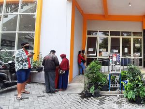 Kantor Kecamatan Bubutan Surabaya Buka Meski 6 Staf Positif COVID-19 Kantor Kecamatan Bubutan Surabaya Buka Meski 6 Staf Positif COVID-19