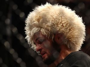 Khabib Nurmagomedov: Pensiun lalu Injak Macron Khabib Nurmagomedov: Pensiun lalu Injak Macron