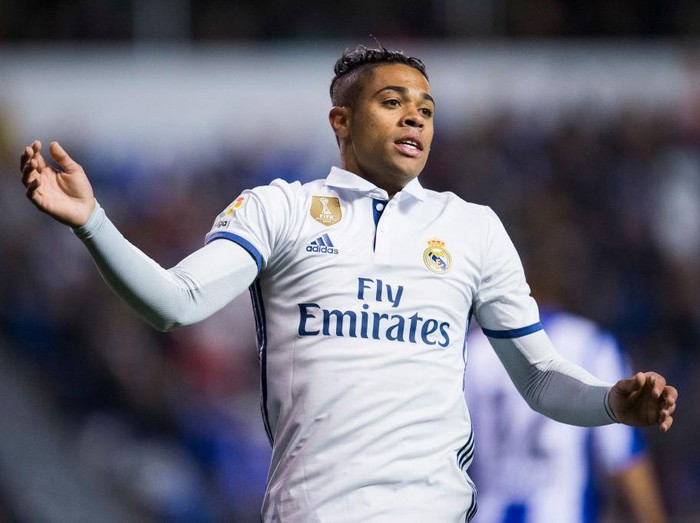 LA CORUNA, SPAIN - APRIL 26:  Mariano Diaz of Real Madrid reacts during the La Liga match between RC Deportivo La Coruna and Real Madrid at Riazor Stadium on April 26, 2017 in La Coruna, Spain.  (Photo by Juan Manuel Serrano Arce/Getty Images)