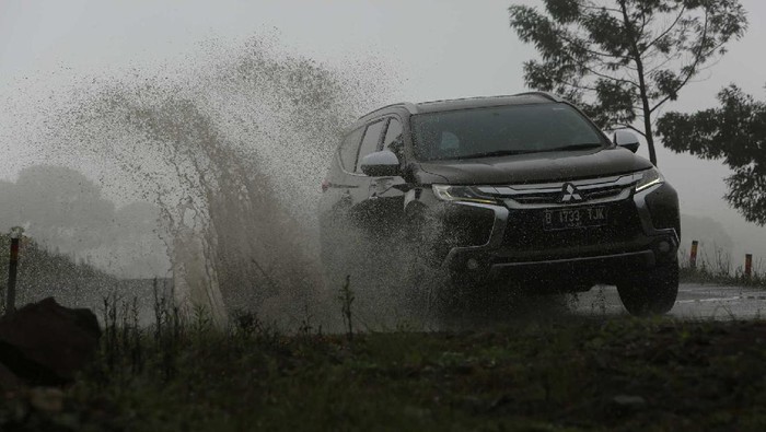 Mitsubishi Pajero Sport Mitsubishi Pajero Sport
