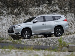 Tetap Eksis di RI, Ini Transformasi Pajero Sport Sejak Tahun 1996