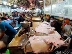47 Orang Reaktif, Pasar Ikan Pabean Surabaya Belum Ditutup