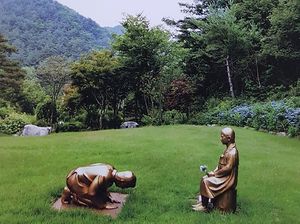 Patung Wanita Penghibur Membuat Hubungan Jepang-Korea Memanas Patung Wanita Penghibur Membuat Hubungan Jepang-Korea Memanas