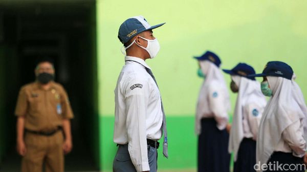 Potret Berdiri Tegak Sambut 17 Agustus