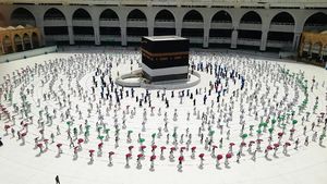 Potret Tawaf dengan Physical Distancing Ibadah Haji di Tengah Pandemi