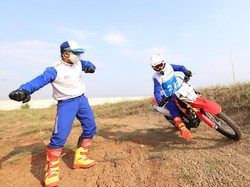 Dear Bikers, Begini Lho Teknik Kontrol Gas dan Pengereman yang Benar