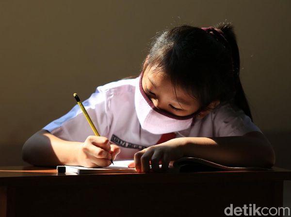 10 Jawaban Ngadi-ngadi Murid yang Bikin Gurunya Tepok Jidat, Lucu Banget!