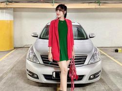 Potret Vernita Syabilla saat Cari Harta Karun di Mobil