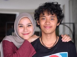 Disebut Menganaktirikan Bhumi, Zaskia Mecca Ingin Hormati Mantan Istri Hanung