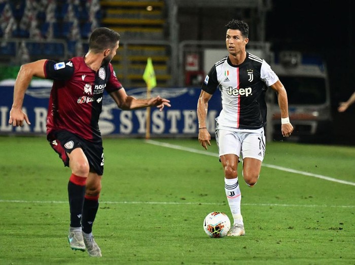 CAGLIARI, ITALY - JULY 29:  Ronaldo Cristiano of Juventus in action  during the Serie A match between Cagliari Calcio and  Juventus at Sardegna Arena on July 29, 2020 in Cagliari, Italy.  (Photo by Enrico Locci/Getty Images)