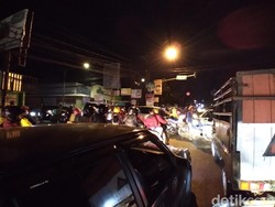 Malam Jelang Idul Adha, Arus Lalin Bandung Padat