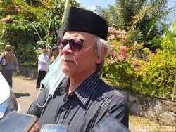 Sisi Lain Ajip Rosidi di Mata Sahabat