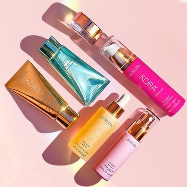 KORA Organics merupakan brand skincare vegan yang dimiliki oleh model cantik, Miranda Kerr.