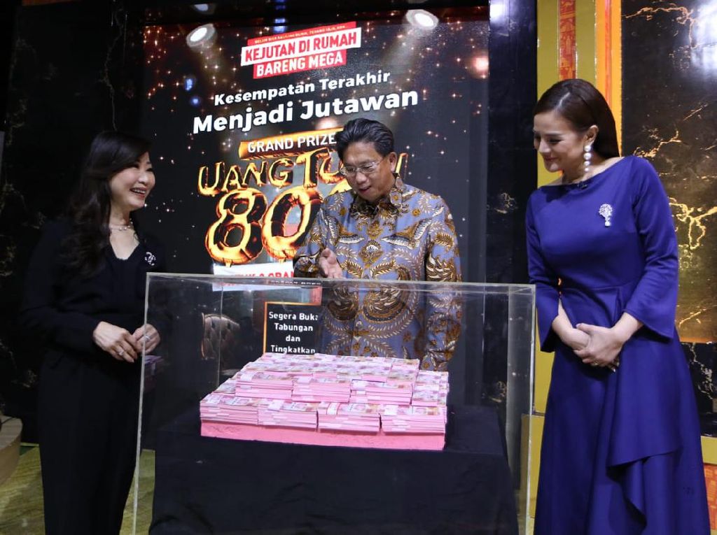 Penyerahan Hadiah Grand Prize Kejutan di Rumah Bareng Mega Penyerahan Hadiah Grand Prize Kejutan di Rumah Bareng Mega