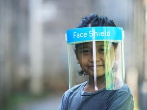 Riset: Face Shield Tidak Cukup untuk Gantikan Masker Riset: Face Shield Tidak Cukup untuk Gantikan Masker